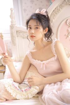 成人午夜视频